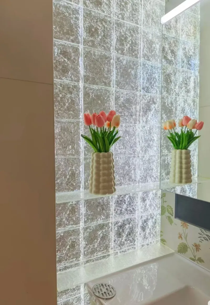 Glass Bricks collection reference DG-06-04