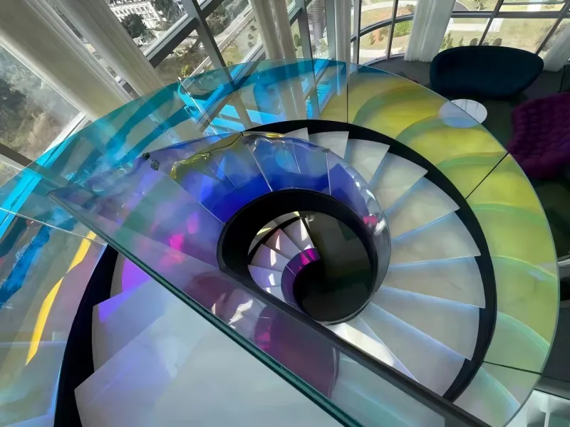 Iridescent Glass collection reference DG-14-01