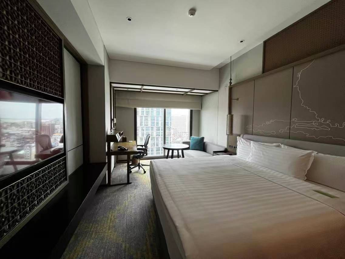 Pan Pacific Yangon guestroom interior
